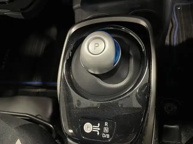 日産 ノート e－パワー X Vセレクション 栃木県 2020(令2)年 5.4万km ダークメタルグレー 禁煙車/アルパインBIG X9インチナビ/Bluetooth/CD/DVD/SD/フルセグTV/ETC/純正ドライブレコーダー【DJ4-D】/社外ドラレコ/クルーズコントロール/純正15インチアルミホイール/純正フロアマット/全周囲カメラ/インテリジェントルームミラー/クリアランスソナー/フルオートエアコン/スマートキー×２/プッシュスタート/ドアバイザー/衝突被害軽減システム/横滑り防止装置/車線逸脱防止システム/盗難防止装置