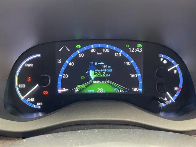 トヨタ ヤリスクロス ハイブリッド Z 愛知県 2022(令4)年 2.2万km ブラックマイカ/ベージュ 2トーン 純正8型ディスプレイナビ　ミラキャスト　Bluetooth　ハーフレザー　シートヒーター　バックカメラ　前後ドラレコ　セーフティセンス　衝突軽減　追従クルコン　車線逸脱　ＬＥＤオートライト　フォグ　コーナーセンサー　パワーシート　ツートンカラー　ワンオナ　保証書　取説　禁煙車