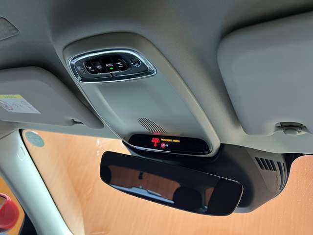ボルボ Ｖ６０ T5 モメンタム 千葉県 2018(平30)年 5.6万km フュージョンレッドM レザーＰＫＧ　/ＡＣＣ　/黒革　/ナビ　/Ｂｌｕｅｔｏｏｔｈ接続　/Ｂカメラ　/シートヒーター　/電動リアゲート　/アクティブパーキング　/ＬＥＤヘッドライト衝突軽減Ｂ　/ＬＫＡ　/ＢＳＭ　/禁煙車　/ドラレコ　/ＥＴＣ