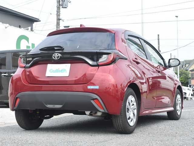 トヨタ ヤリス X 神奈川県 2021(令3)年 0.1万km ダークレッドマイカM ワンオーナー/ディスプレイオーディオ/アラウンドビューカメラ/プッシュスタート/保証書/記録(R.4.5.6)/スペアスマートキー