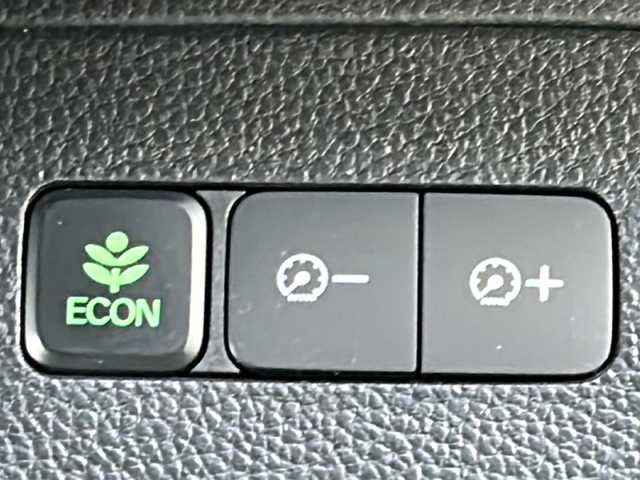 ホンダ Ｎ ＢＯＸ カスタム L ターボ 沖縄県 2021(令3)年 3.8万km プラチナホワイトパール 純正８インチナビ/（ＡＭ／ＦＭ／ＣＤ／ＤＶＤ／ＢＴ）　/フルセグＴＶ　/バックモニター　/ホンダセンシング　/両側パワスラ　/純正１５インチＡＷ　/ドラレコ　ＥＴＣ　/クルコン　/オートライト　/スマートキー/プッシュスタート/純正フロアマット/LEDヘッドライト