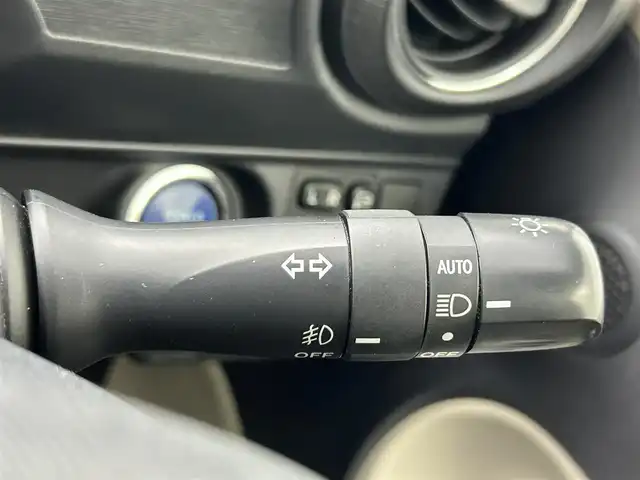 トヨタ アクア G 熊本県 2012(平24)年 4.5万km クールソーダメタリック 禁煙車　/純正前方ドライブレコーダー　/純正ナビ（ＢＴ・フルセグ・ＡＭ・ＦＭ）/バックカメラ　/ＥＴＣ　/前後クリアランスソナー　/横滑り防止　/純正フロアマット/TRD１６インチAW/オートライト　/ＬＥＤヘッドライト　/スマートキー/プッシュスタート/スペアキー1本/保証書　/取扱説明書
