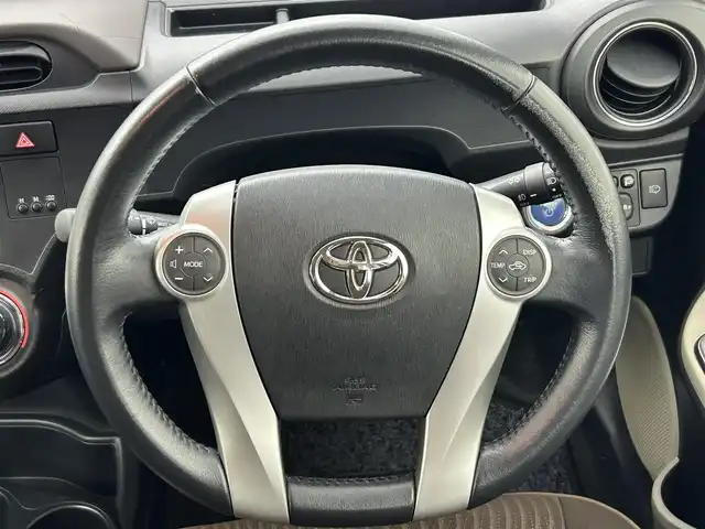 トヨタ アクア G 熊本県 2012(平24)年 4.5万km クールソーダメタリック 禁煙車　/純正前方ドライブレコーダー　/純正ナビ（ＢＴ・フルセグ・ＡＭ・ＦＭ）/バックカメラ　/ＥＴＣ　/前後クリアランスソナー　/横滑り防止　/純正フロアマット/TRD１６インチAW/オートライト　/ＬＥＤヘッドライト　/スマートキー/プッシュスタート/スペアキー1本/保証書　/取扱説明書