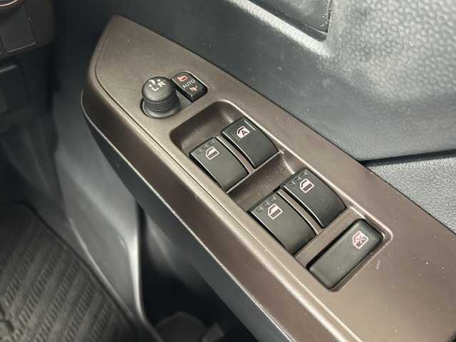 トヨタ タンク G S 東京都 2018(平30)年 5万km パールホワイトⅢ ワンオーナー/純正SDナビ/【フルセグ・DVD再生可・CD・Bluetooth】/バックカメラ/ビルトインETC2.0/両側パワースライドドア/スマートアシストII/【衝突警報機能・前後誤発進抑制機能・先行車発進お知らせ・クルーズコントロール】/純正ドライブレコーダー/前席シートヒーター/横滑り防止機能/ステアリングスイッチ/オートライト/アイドリングストップ/プッシュスタート/スマートキー/スペアキーあり/電動格納ミラー/純正フロアマット/純正ドアバイザー/新車保証書/取扱説明書