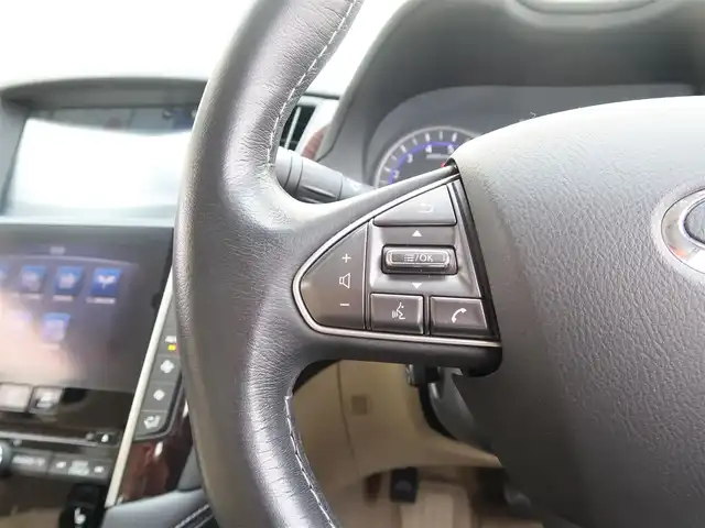 日産 スカイライン ハイブリッド 350GT Type P 石川県 2014(平26)年 9.5万km クリスタルホワイトパール プッシュスタート/ステアリングスイッチ/アクティブクルーズコントロール/Fパワーシート/Fシートヒーター/運転席メモリー機能付きシート/FRソナー/ビルトインETC/BOSEスピーカー/純正フロアマット/アラウンドビューモニター/ビークルダイナミクスコントロール/車両接近通報装置/ドアバイザー/ドライブモード/Fドライブレコーダー