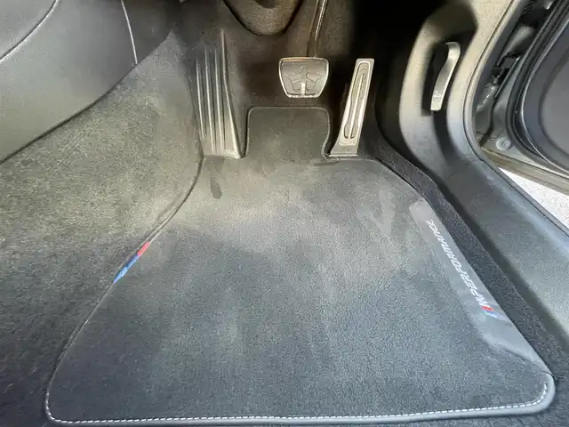 ＢＭＷ ５３０ｅ Mスポーツアイパフォーマンス 愛知県 2017(平29)年 2.5万km ブルーストーン