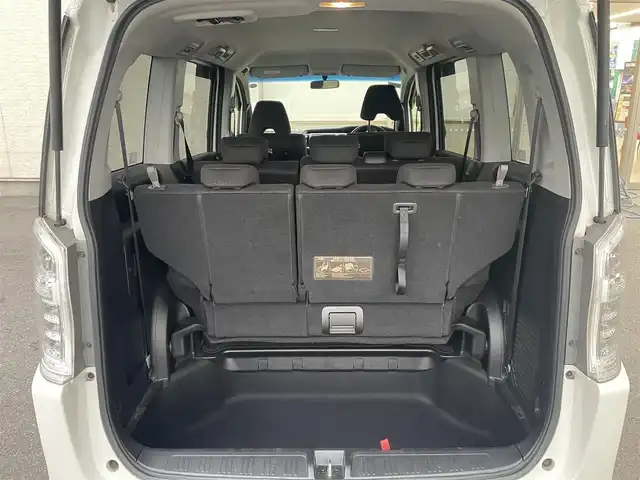 ホンダ ステップワゴン スパーダ Z 大阪府 2012(平24)年 4.7万km ホワイトオーキッドパール ワンオーナー/両側パワースライドドア/純正ナビ ワンセグTV CD DVD/バックカメラ/HIDオートヘッドライト/フォグライト/スマートキー 2個/ETC/パドルシフト/革巻きステアリング/保証書 取説 ナビ取説