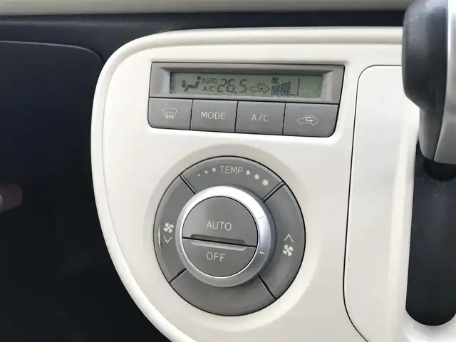 ダイハツ ミラ ココア プラスG 富山県 2012(平24)年 6.5万km ココアベージュマイカメタリック オーディオ/オートエアコン/スマートキー/レベライザー/革巻きステアリング/ドリンクホルダー/フォグランプ/トノカバー/フロアマット/ルーフレール