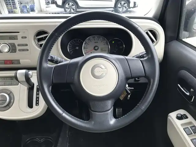 ダイハツ ミラ ココア プラスG 富山県 2012(平24)年 6.5万km ココアベージュマイカメタリック オーディオ/オートエアコン/スマートキー/レベライザー/革巻きステアリング/ドリンクホルダー/フォグランプ/トノカバー/フロアマット/ルーフレール