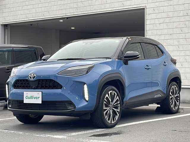 トヨタ ヤリスクロス ハイブリッド Z 静岡県 2022(令4)年 2.4万km ブラックマイカ グレイッシュブルー 2トーン ワンオーナー/ディスプレイオーディオ/Bluetooth/全周囲カメラ/セーフティセンス/レーダークルーズコントロール/オートハイビーム/パワーバックドア/ハーフレザー/シートヒーター/純正18インチＡＷ/ビルトインＥＴＣ/スマートキー/スペアキー/保証書/取説