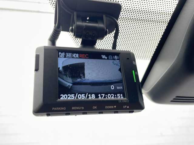 トヨタ ヤリスクロス ハイブリッド Z 静岡県 2022(令4)年 2.4万km ブラックマイカ グレイッシュブルー 2トーン ワンオーナー/ディスプレイオーディオ/Bluetooth/全周囲カメラ/セーフティセンス/レーダークルーズコントロール/オートハイビーム/パワーバックドア/ハーフレザー/シートヒーター/純正18インチＡＷ/ビルトインＥＴＣ/スマートキー/スペアキー/保証書/取説