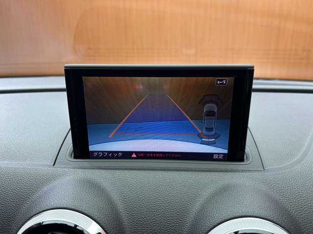 アウディ Ａ３ セダン 1．4 TFSI 千葉県 2016(平28)年 4万km パール レザーＰＫＧ　/コンビニエンスＰＫＧ　/ＡＣＣ　/黒革シート　/ナビ　/ＴＶ　/Ｂｌｕｅｔｏｏｔｈ接続　/Ｂカメラ　/シートＨ　/電動シート