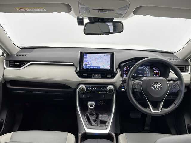 トヨタ ＲＡＶ４ G 長野県 2020(令2)年 3.5万km ホワイトパールクリスタルシャイン 4WD/純正SDナビ/Bluetooth/CD/DVD/フルセグTV/純正前方ドライブレコーダー/純正ETC/バックカメラ/レーンキープアシスト/衝突被害軽減システム/横滑り防止装置/盗難防止装置/後退時車両検知装置/パーキングサポートブレーキ/ブラインドスポットモニター/パワーシート/シートメモリ（運転席）/シートヒーター（前席）/ステアリングヒーター/純正16インチAW装着/純正フロアマット/スマートキー/ステアリングスイッチ/LEDヘッドライト/コーナーセンサー（前後）