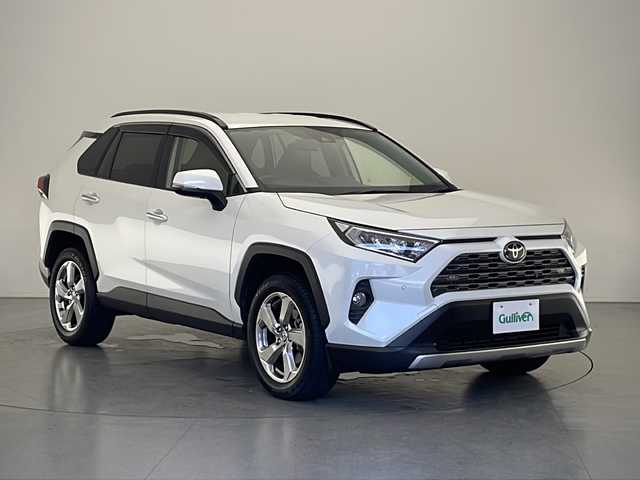 トヨタ ＲＡＶ４ G 長野県 2020(令2)年 3.5万km ホワイトパールクリスタルシャイン 4WD/純正SDナビ/Bluetooth/CD/DVD/フルセグTV/純正前方ドライブレコーダー/純正ETC/バックカメラ/レーンキープアシスト/衝突被害軽減システム/横滑り防止装置/盗難防止装置/後退時車両検知装置/パーキングサポートブレーキ/ブラインドスポットモニター/パワーシート/シートメモリ（運転席）/シートヒーター（前席）/ステアリングヒーター/純正16インチAW装着/純正フロアマット/スマートキー/ステアリングスイッチ/LEDヘッドライト/コーナーセンサー（前後）