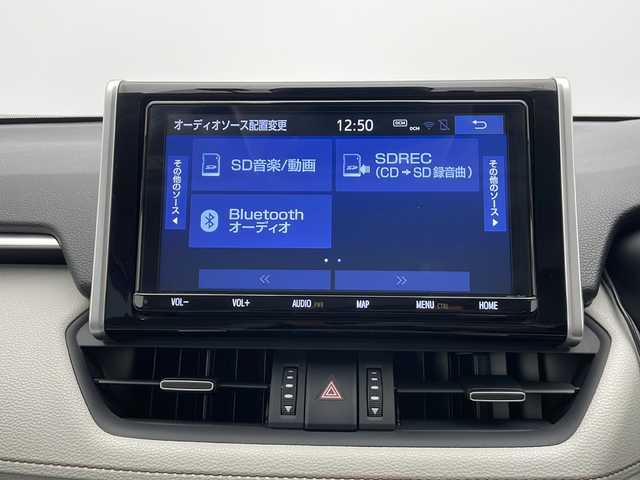 トヨタ ＲＡＶ４ G 長野県 2020(令2)年 3.5万km ホワイトパールクリスタルシャイン 4WD/純正SDナビ/Bluetooth/CD/DVD/フルセグTV/純正前方ドライブレコーダー/純正ETC/バックカメラ/レーンキープアシスト/衝突被害軽減システム/横滑り防止装置/盗難防止装置/後退時車両検知装置/パーキングサポートブレーキ/ブラインドスポットモニター/パワーシート/シートメモリ（運転席）/シートヒーター（前席）/ステアリングヒーター/純正16インチAW装着/純正フロアマット/スマートキー/ステアリングスイッチ/LEDヘッドライト/コーナーセンサー（前後）