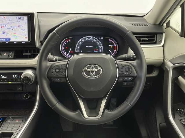 トヨタ ＲＡＶ４ G 長野県 2020(令2)年 3.5万km ホワイトパールクリスタルシャイン 4WD/純正SDナビ/Bluetooth/CD/DVD/フルセグTV/純正前方ドライブレコーダー/純正ETC/バックカメラ/レーンキープアシスト/衝突被害軽減システム/横滑り防止装置/盗難防止装置/後退時車両検知装置/パーキングサポートブレーキ/ブラインドスポットモニター/パワーシート/シートメモリ（運転席）/シートヒーター（前席）/ステアリングヒーター/純正16インチAW装着/純正フロアマット/スマートキー/ステアリングスイッチ/LEDヘッドライト/コーナーセンサー（前後）
