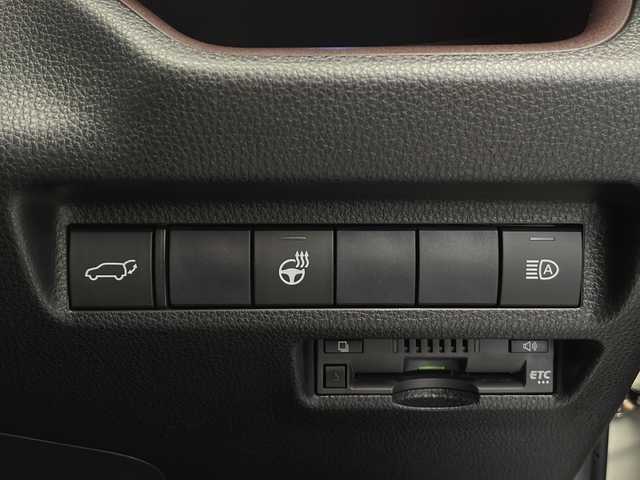 トヨタ ＲＡＶ４ G 長野県 2020(令2)年 3.5万km ホワイトパールクリスタルシャイン 4WD/純正SDナビ/Bluetooth/CD/DVD/フルセグTV/純正前方ドライブレコーダー/純正ETC/バックカメラ/レーンキープアシスト/衝突被害軽減システム/横滑り防止装置/盗難防止装置/後退時車両検知装置/パーキングサポートブレーキ/ブラインドスポットモニター/パワーシート/シートメモリ（運転席）/シートヒーター（前席）/ステアリングヒーター/純正16インチAW装着/純正フロアマット/スマートキー/ステアリングスイッチ/LEDヘッドライト/コーナーセンサー（前後）