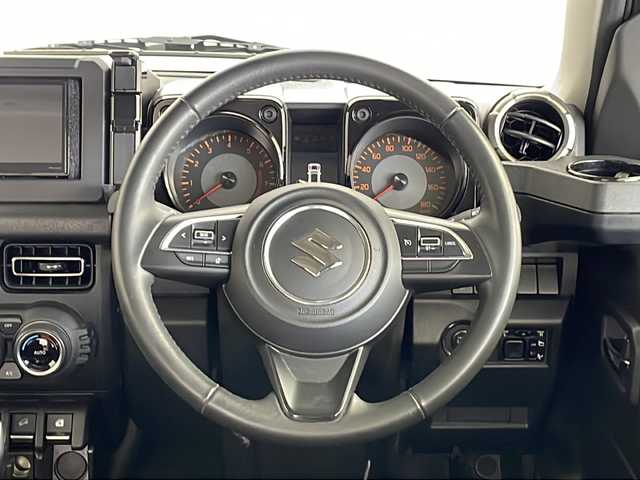 スズキ ジムニー シエラ JC 新潟県 2022(令4)年 1.5万km ジャングルグリーン カロッツェリア製SDナビ（Bluetooth・USB・AM・FM）/スズキセーフティーサポート　/バックカメラ　/ETC2.0　/前後ドライブレコーダー/クルーズコントロール/レーンキープアシスト　/前席シートヒーター　/LEDオートライト/オートマチックハイビーム　　/ダウンヒルアシストコントロール/社外ビルシュタインダンパー/４WD/アイドリングストップ/スマートキー/スペアキー/純正フロアマット/純正１５インチアルミホイール/１５インチAW冬タイヤセット車載