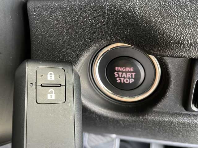 スズキ ジムニー シエラ JC 新潟県 2022(令4)年 1.5万km ジャングルグリーン カロッツェリア製SDナビ（Bluetooth・USB・AM・FM）/スズキセーフティーサポート　/バックカメラ　/ETC2.0　/前後ドライブレコーダー/クルーズコントロール/レーンキープアシスト　/前席シートヒーター　/LEDオートライト/オートマチックハイビーム　　/ダウンヒルアシストコントロール/社外ビルシュタインダンパー/４WD/アイドリングストップ/スマートキー/スペアキー/純正フロアマット/純正１５インチアルミホイール/１５インチAW冬タイヤセット車載