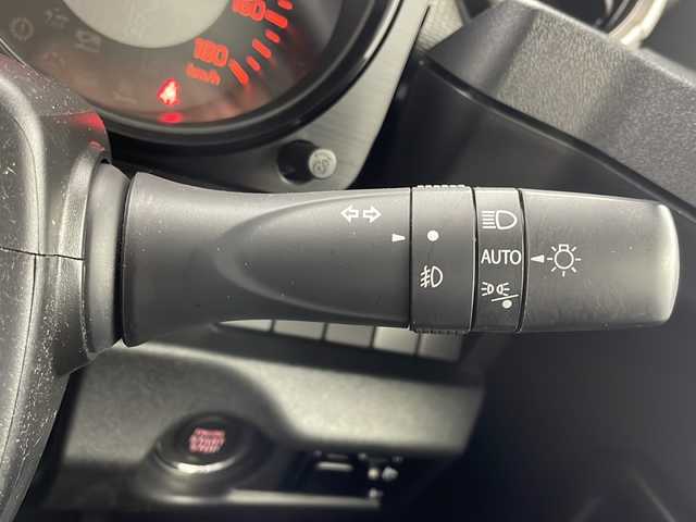 スズキ ジムニー シエラ JC 新潟県 2022(令4)年 1.5万km ジャングルグリーン カロッツェリア製SDナビ（Bluetooth・USB・AM・FM）/スズキセーフティーサポート　/バックカメラ　/ETC2.0　/前後ドライブレコーダー/クルーズコントロール/レーンキープアシスト　/前席シートヒーター　/LEDオートライト/オートマチックハイビーム　　/ダウンヒルアシストコントロール/社外ビルシュタインダンパー/４WD/アイドリングストップ/スマートキー/スペアキー/純正フロアマット/純正１５インチアルミホイール/１５インチAW冬タイヤセット車載