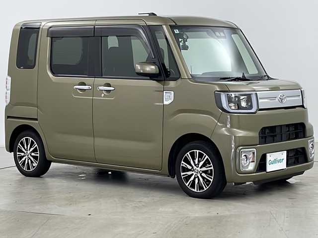 トヨタ ピクシスメガ Gターボ SAⅢ 道央・札幌 2018(平30)年 5.4万km 緑 ・ワンオーナー/・純正ナビ&CD&DVD&SD&BT/・両側パワースライドドア/・バックカメラ/・衝突被害軽減ブレーキ/・アイドリングストップ/・横滑り防止装置/・D席シートヒーター/・前方ドライブレコーダー/・ETC/・ステアリングスイッチ/・純正フロアマット/・電動格納ミラー/・プッシュスタート/・LEDヘッドライト/・オートマチックハイビーム/・オートライト/・・スマートキー/・社外AW冬タイヤ積込