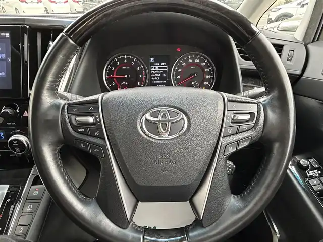 トヨタ アルファード S Cパッケージ 福岡県 2020(令2)年 5.4万km ホワイトパールクリスタルシャイン 純正９インチディスプレイオーディオ(フルセグTV/CD/DVD/BT)バックモニター後席フリップダウンモニタートヨタセーフティー三眼LEDヘッドライトシーケンシャルウィンカーWサンルーフコーナーセンサー両側パワスラ電動リアゲートレーダークルコン前後ドラレコETC2.0BSMデジタルインナーミラーシートヒーターエアシートオートホールドUSBポート純正18インチアルミホイールプッシュスタートスマートキー i