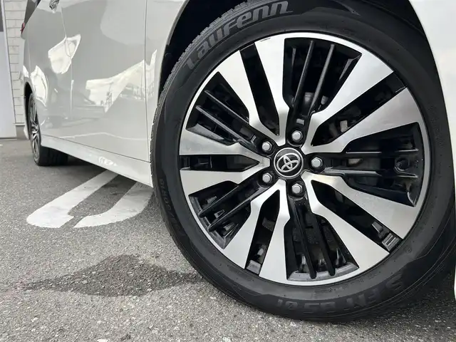 トヨタ アルファード S Cパッケージ 福岡県 2020(令2)年 5.4万km ホワイトパールクリスタルシャイン 純正９インチディスプレイオーディオ(フルセグTV/CD/DVD/BT)バックモニター後席フリップダウンモニタートヨタセーフティー三眼LEDヘッドライトシーケンシャルウィンカーWサンルーフコーナーセンサー両側パワスラ電動リアゲートレーダークルコン前後ドラレコETC2.0BSMデジタルインナーミラーシートヒーターエアシートオートホールドUSBポート純正18インチアルミホイールプッシュスタートスマートキー i