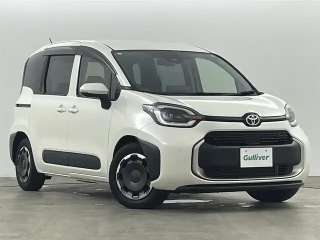 トヨタ シエンタ ハイブリッド Z 福島県 2023(令5)年 0.6万km ホワイトパールクリスタルシャイン トヨタセーフティセンス/・車線逸脱警報装置/・盗難防止装置/・衝突被害軽減ブレーキ/・コーナーセンサー前後/・レーンキープアシスト/・レーダークルーズコントロール/・ブラインドスポットモニター/・オートマチックハイビーム/純正ディスプレイオーディオナビ/・フルセグTV/BT/USB/Apple/Android/AM/FM/・ETC/・バックカメラ/両側パワースライドドア/革張ステアリング/・ステアリングリモコン/プッシュスタート/・スマートキー/・スペアキー1本/電動格納ミラー/・ウィンカーミラー/LEDヘッドライト/・オートライト/ドアバイザー/純正フロアマット/ワンオーナー