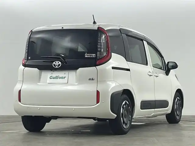 トヨタ シエンタ ハイブリッド Z 福島県 2023(令5)年 0.6万km ホワイトパールクリスタルシャイン トヨタセーフティセンス/・車線逸脱警報装置/・盗難防止装置/・衝突被害軽減ブレーキ/・コーナーセンサー前後/・レーンキープアシスト/・レーダークルーズコントロール/・ブラインドスポットモニター/・オートマチックハイビーム/純正ディスプレイオーディオナビ/・フルセグTV/BT/USB/Apple/Android/AM/FM/・ETC/・バックカメラ/両側パワースライドドア/革張ステアリング/・ステアリングリモコン/プッシュスタート/・スマートキー/・スペアキー1本/電動格納ミラー/・ウィンカーミラー/LEDヘッドライト/・オートライト/ドアバイザー/純正フロアマット/ワンオーナー