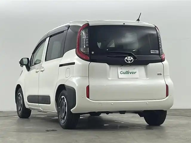 トヨタ シエンタ ハイブリッド Z 福島県 2023(令5)年 0.6万km ホワイトパールクリスタルシャイン トヨタセーフティセンス/・車線逸脱警報装置/・盗難防止装置/・衝突被害軽減ブレーキ/・コーナーセンサー前後/・レーンキープアシスト/・レーダークルーズコントロール/・ブラインドスポットモニター/・オートマチックハイビーム/純正ディスプレイオーディオナビ/・フルセグTV/BT/USB/Apple/Android/AM/FM/・ETC/・バックカメラ/両側パワースライドドア/革張ステアリング/・ステアリングリモコン/プッシュスタート/・スマートキー/・スペアキー1本/電動格納ミラー/・ウィンカーミラー/LEDヘッドライト/・オートライト/ドアバイザー/純正フロアマット/ワンオーナー