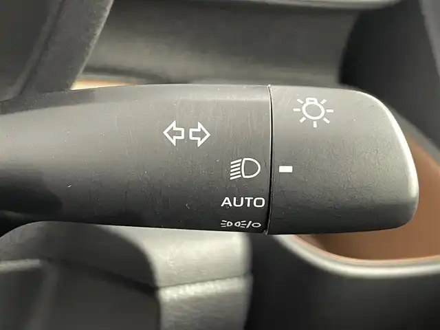 トヨタ シエンタ ハイブリッド Z 福島県 2023(令5)年 0.6万km ホワイトパールクリスタルシャイン トヨタセーフティセンス/・車線逸脱警報装置/・盗難防止装置/・衝突被害軽減ブレーキ/・コーナーセンサー前後/・レーンキープアシスト/・レーダークルーズコントロール/・ブラインドスポットモニター/・オートマチックハイビーム/純正ディスプレイオーディオナビ/・フルセグTV/BT/USB/Apple/Android/AM/FM/・ETC/・バックカメラ/両側パワースライドドア/革張ステアリング/・ステアリングリモコン/プッシュスタート/・スマートキー/・スペアキー1本/電動格納ミラー/・ウィンカーミラー/LEDヘッドライト/・オートライト/ドアバイザー/純正フロアマット/ワンオーナー