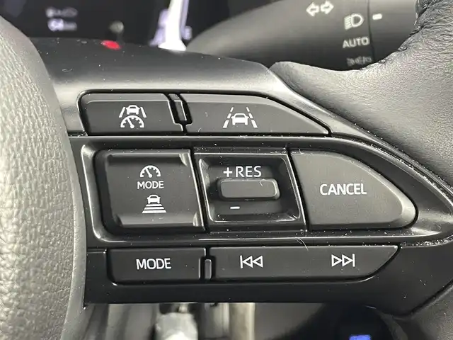 トヨタ シエンタ ハイブリッド Z 福島県 2023(令5)年 0.6万km ホワイトパールクリスタルシャイン トヨタセーフティセンス/・車線逸脱警報装置/・盗難防止装置/・衝突被害軽減ブレーキ/・コーナーセンサー前後/・レーンキープアシスト/・レーダークルーズコントロール/・ブラインドスポットモニター/・オートマチックハイビーム/純正ディスプレイオーディオナビ/・フルセグTV/BT/USB/Apple/Android/AM/FM/・ETC/・バックカメラ/両側パワースライドドア/革張ステアリング/・ステアリングリモコン/プッシュスタート/・スマートキー/・スペアキー1本/電動格納ミラー/・ウィンカーミラー/LEDヘッドライト/・オートライト/ドアバイザー/純正フロアマット/ワンオーナー