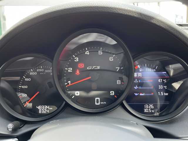 ポルシェ ポルシェ ７１８ボクスター GTS 4．0 埼玉県 2020(令2)年 4.9万km シルバー 登録時48334ｋｍ/マニュアル車/ワンオーナー/純正ナビ（AM/FM/BT）/バックカメラ/スポーツエキゾーストシステム/アクティブサスペンションマネジメントシステム/コーナーセンサー/純正２０インチAW/前席シートヒーター/LEDヘッドライト/クルーズコントロール/ドライブレコーダー(WHSR-510)/ビルトインETC2.0/キーレス×２/横滑り防止/電動格納ミラー/純正フロアマット/保証書/取扱説明書