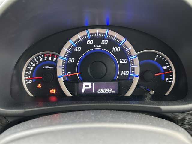 スズキ ワゴンＲ スティングレー T 岐阜県 2012(平24)年 2.8万km パールホワイト 登録時走行距離28093km/社外ナビ/フルセグテレビ/Blue tooth・CD・DVD・SDミュージックサーバー・AUX/ＬＥＤヘッドライト/オートライト/純正１５アルミホイール/シートヒーター前席/ベンチシート/純正フロアマット/プッシュスタート/スマートキー/スペアキー１本/ＭＴモード付ＡＴ/パドルシフト/ドアバイザー/禁煙車