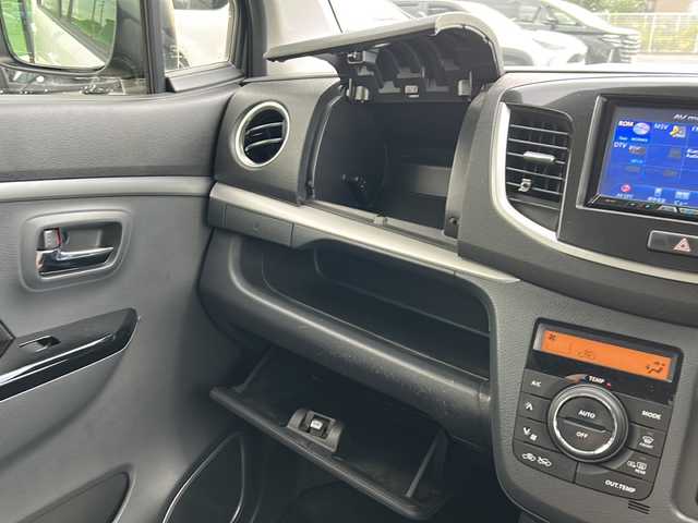 スズキ ワゴンＲ スティングレー T 岐阜県 2012(平24)年 2.8万km パールホワイト 登録時走行距離28093km/社外ナビ/フルセグテレビ/Blue tooth・CD・DVD・SDミュージックサーバー・AUX/ＬＥＤヘッドライト/オートライト/純正１５アルミホイール/シートヒーター前席/ベンチシート/純正フロアマット/プッシュスタート/スマートキー/スペアキー１本/ＭＴモード付ＡＴ/パドルシフト/ドアバイザー/禁煙車