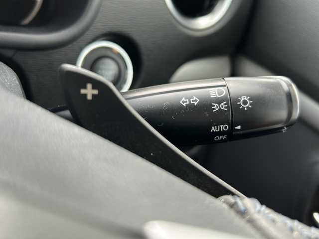 スズキ ワゴンＲ スティングレー T 岐阜県 2012(平24)年 2.8万km パールホワイト 登録時走行距離28093km/社外ナビ/フルセグテレビ/Blue tooth・CD・DVD・SDミュージックサーバー・AUX/ＬＥＤヘッドライト/オートライト/純正１５アルミホイール/シートヒーター前席/ベンチシート/純正フロアマット/プッシュスタート/スマートキー/スペアキー１本/ＭＴモード付ＡＴ/パドルシフト/ドアバイザー/禁煙車