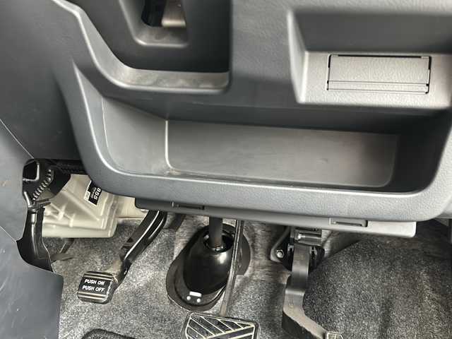 スズキ ワゴンＲ スティングレー T 岐阜県 2012(平24)年 2.8万km パールホワイト 登録時走行距離28093km/社外ナビ/フルセグテレビ/Blue tooth・CD・DVD・SDミュージックサーバー・AUX/ＬＥＤヘッドライト/オートライト/純正１５アルミホイール/シートヒーター前席/ベンチシート/純正フロアマット/プッシュスタート/スマートキー/スペアキー１本/ＭＴモード付ＡＴ/パドルシフト/ドアバイザー/禁煙車