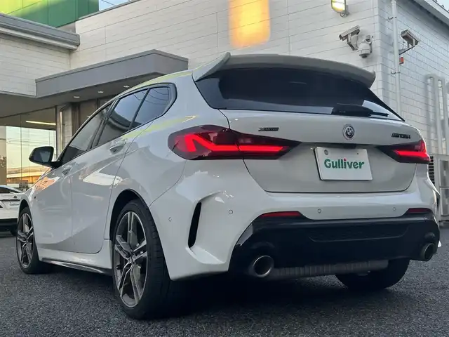 ＢＭＷ Ｍ２３５ｉ グランクーペ xDrive 愛知県 2019(令1)年 4.7万km アルピンホワイトⅢ メーカーナビ【Bluetooth FM AM USB】/ワイヤレス充電トレイ/ドライブレコーダー/バックカメラ/ETC/衝突軽減/レーダークルーズコントロール/インテリジェントセーフティ/速度制限アシスト/交差点警告/レーンキープアシスト /パーキングアシスト/前後コーナーセンサー/オートブレーキホールド/LEDヘッドライト/オートライト/フォグランプ/パーキングライト/ステアリングリモコン/パドルシフト/前席パワーシート/前席シートヒーター/純正フロアマット/禁煙車