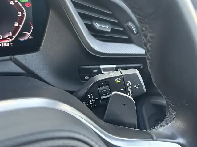 ＢＭＷ Ｍ１３５ｉ xDrive 愛知県 2019(令1)年 4.7万km アルピンホワイトⅢ メーカーナビ【Bluetooth FM AM USB】/ワイヤレス充電トレイ/ドライブレコーダー/バックカメラ/ETC/衝突軽減/レーダークルーズコントロール/インテリジェントセーフティ/速度制限アシスト/交差点警告/レーンキープアシスト /パーキングアシスト/前後コーナーセンサー/オートブレーキホールド/LEDヘッドライト/オートライト/フォグランプ/パーキングライト/ステアリングリモコン/パドルシフト/前席パワーシート/前席シートヒーター/純正フロアマット/禁煙車