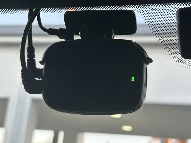 ＢＭＷ Ｍ１３５ｉ xDrive 愛知県 2019(令1)年 4.7万km アルピンホワイトⅢ メーカーナビ【Bluetooth FM AM USB】/ワイヤレス充電トレイ/ドライブレコーダー/バックカメラ/ETC/衝突軽減/レーダークルーズコントロール/インテリジェントセーフティ/速度制限アシスト/交差点警告/レーンキープアシスト /パーキングアシスト/前後コーナーセンサー/オートブレーキホールド/LEDヘッドライト/オートライト/フォグランプ/パーキングライト/ステアリングリモコン/パドルシフト/前席パワーシート/前席シートヒーター/純正フロアマット/禁煙車