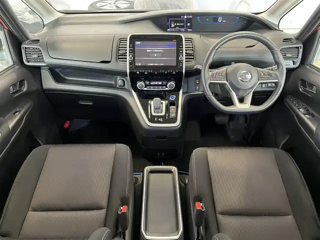 日産 セレナ e－パワー ハイウェイスター V 栃木県 2018(平30)年 5.7万km マルーンレッド 2トーン 純正ナビ/Bluetooth　CD　DVD/フルセグ　TV/バックカメラ/・衝突軽減システム/・衝突軽減ブレーキ/・車線逸脱抑制機能/・車線逸脱警報/・標識認識機能/・速度認識機能/・コーナーセンサー/・ふらつき警報/・先行車発進お知らせ機能/クルーズコントロール/両側パワースライドドア/ハンドルヒーター/シートヒーター/オートライト/ヘッドライトLED/パーキングアシスト