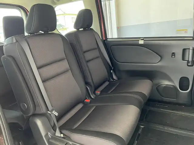 日産 セレナ e－パワー ハイウェイスター V 栃木県 2018(平30)年 5.7万km マルーンレッド 2トーン 純正ナビ/Bluetooth　CD　DVD/フルセグ　TV/バックカメラ/・衝突軽減システム/・衝突軽減ブレーキ/・車線逸脱抑制機能/・車線逸脱警報/・標識認識機能/・速度認識機能/・コーナーセンサー/・ふらつき警報/・先行車発進お知らせ機能/クルーズコントロール/両側パワースライドドア/ハンドルヒーター/シートヒーター/オートライト/ヘッドライトLED/パーキングアシスト