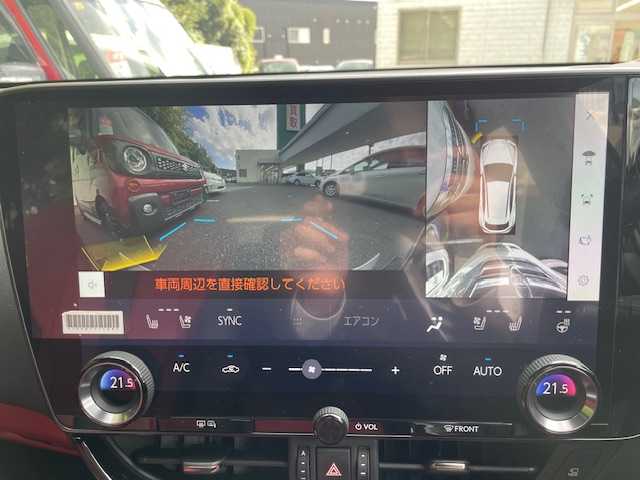 レクサス ＮＸ 350 Fスポーツ 茨城県 2023(令5)年 2.5万km ホワイトノーヴァガラスフレーク 純正ナビ　【BT/AM/FM/フルセグ】/Lexus Safety System＋/3眼LEDヘッドライト/サンルーフ/レーダークルーズ/レザーシート/全席ヒートシーター/前席エアシーター/前席パワーシート/運転席メモリシート/ブラインドスポットモニター/ステアリングヒーター/パワーバックドア/コーナーセンサー/ドライブレコーダー/ヘッドアップディスプレイ/ステアリングスイッチ/オートライト/オートハイビーム/デジタルインナーミラー/ルーフレール/フォグランプ/レーンデパーチャーアラート/レーンキープアシスト/スマートスペアキー×1/カードキー×1/新車保証書/ユーザーガイド