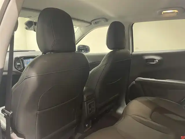 クライスラー・ジープ ジープ コンパス ナイトイーグル 愛知県 2020(令2)年 4.7万km パール 純正ナビ　/Ｂｌｕｅｔｏｏｔｈ　/フルセグＴＶ　/バックカメラ　/ハーフレザー　/ＡＣＣ　/ＬＫＡ　/ＢＳＭ　/自動緊急ブレーキ　/コーナーセンサー　/ＥＴＣ２．０　/オートワイパー　/オートライト/プッシュスタート/アイドリングストップ