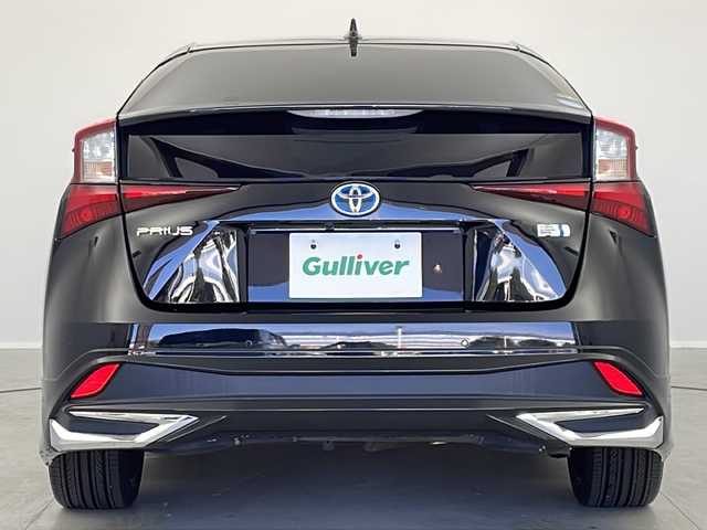 トヨタ プリウス A ツーリングセレクション 茨城県 2020(令2)年 5.8万km アティチュードブラックマイカ モデリスタエアロ/9型純正ナビ/　CD/DVD/Bluetooth/AM/FM/フルセグＴＶ/パノラミックビューモニター/ビルトインＥＴＣ/トヨタセーフティーセンス/・プリクラッシュセーフティ/・レーダークルーズコントロール/・レーントレーシングアラート/・オートマチックハイビーム/・パーキングサポートブレーキ/・ロードサインアシスト/ブラインドスポットモニター/社外前後ドライブレコーダー/レーダー探知機/社外18インチAW/純正フロアマット/パワーシート/合皮シート/シートヒーター/革巻ステアリング/ヘッドアップディスプレイ/ステアリングリモコン/オートライト/ＬＥＤライト/ＬＥＤフォグランプ/AC100V/オートリトラクタブルミラー/スマートキー/プッシュスタート/積み込み純正AWサマータイヤ