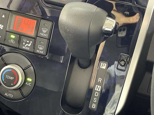 ダイハツ タント カスタム X トップED SA Ⅲ 福岡県 2017(平29)年 3.2万km パールホワイトⅢ ・社外ナビ（CN-RED4WD)/・フルセグ/・バックカメラ/・片側パワースライドドア/・スマートアシスト/・ハーフレザーシート/・シートヒーター/・LEDヘットライト/・オートライト/・リアコーナーセンサー/・純正フロアマット/・純正ドアバイザー/・純正14インチAW