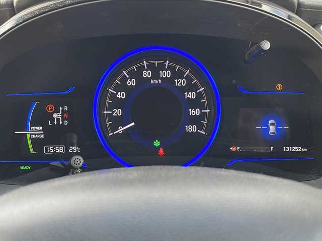 ホンダ シャトル ハイブリッド Z 三重県 2015(平27)年 13.2万km ミッドナイトブルービームM 純正8型ナビ /バックカメラ /ETC /前席シートヒーター /ハーフレザーシート /クルーズコントロール /衝突軽減ブレーキ /パドルシフト /LEDヘッドライト /オートライト /革巻きステアリング /ステアリングスイッチ/電動格納ミラー/禁煙車