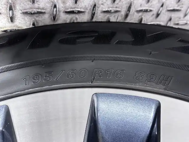 日産 セレナ ハイウェイスター G 大阪府 2016(平28)年 4.8万km ブリリアントホワイトパール 2トーン ProPILOT 純正9incナビTV 360カメラ フリップダウンモニター デジタルインナーミラー シートヒーター レーダークルコン 衝突軽減ブレーキ レーンアシスト 両側パワースライドドア パークアシスト クリアランスソナー