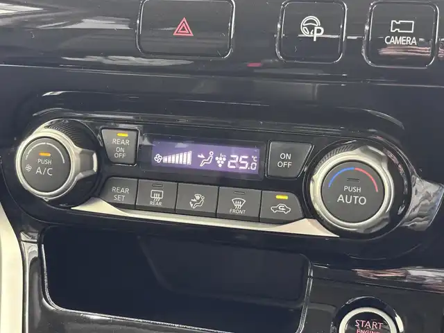 日産 セレナ ハイウェイスター G 大阪府 2016(平28)年 4.8万km ブリリアントホワイトパール 2トーン ProPILOT 純正9incナビTV 360カメラ フリップダウンモニター デジタルインナーミラー シートヒーター レーダークルコン 衝突軽減ブレーキ レーンアシスト 両側パワースライドドア パークアシスト クリアランスソナー