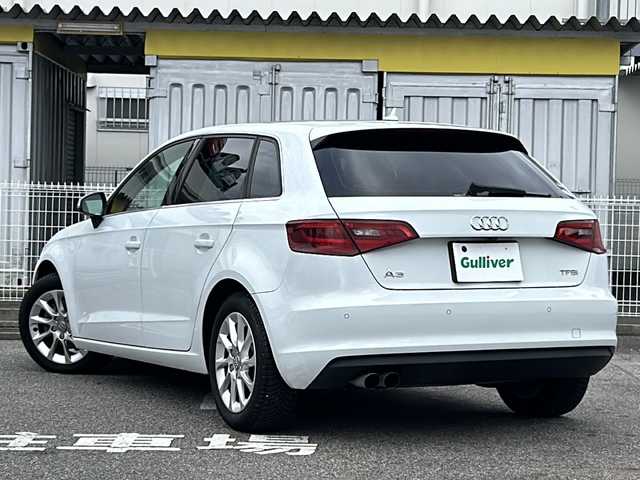 アウディ Ａ３ スポーツバック 1．4 TFSI 愛知県 2016(平28)年 7.1万km グレイシアホワイトメタリック /純正MMIナビゲーションシステム//AM/FM/CD/DVD/SD/ジュークBOX//BT/外部AV入力/Wi-Fiオーディオプレーヤー//アダプティブクルーズ//ETC//オートHIDヘッドライト//フロントフォグランプ//リヤフォグランプ//ステアリングスイッチ//パドルシフト//電格ミラー//アイドリングストップ//プッシュスタート//トノカバー//ISOFIX//取扱説明書//スマートキー//スペアキー